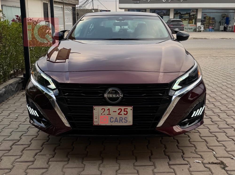 نيسان ألتيما